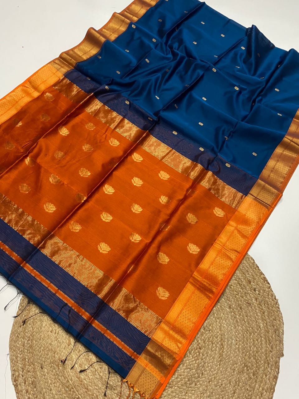 Original Maheshwari Handloom Cotton Silk Saree - Image 9