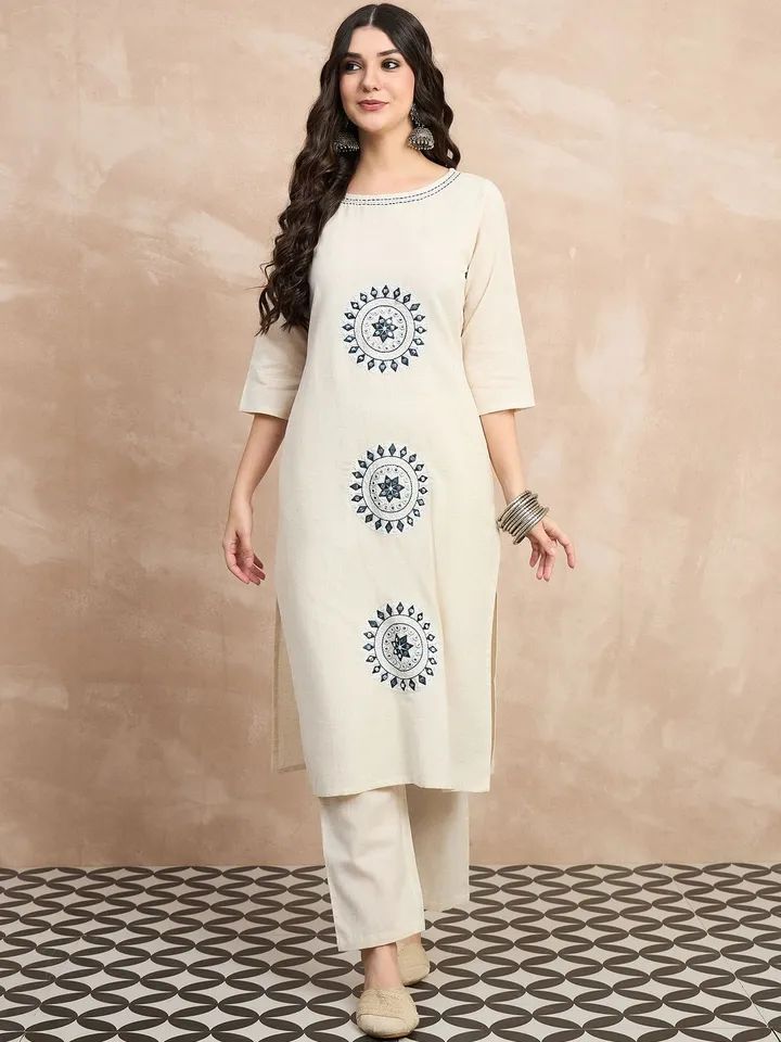 Elegant Ivory Cotton Flex Kurta Set - Image 2