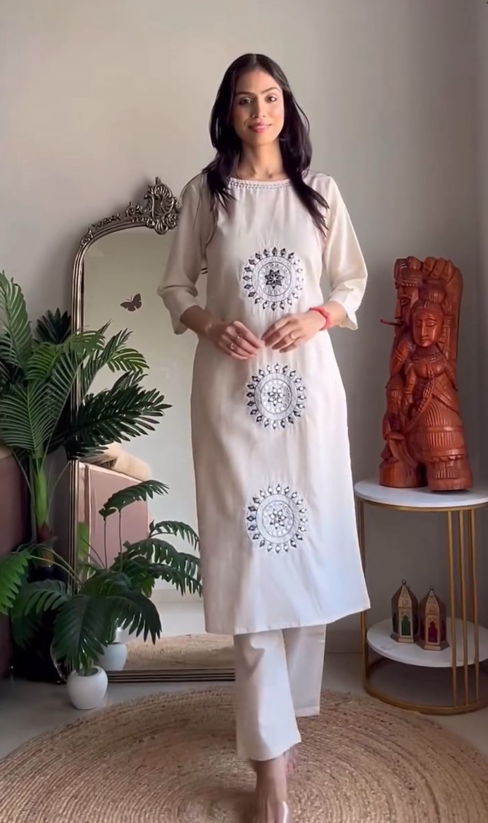 Elegant Ivory Cotton Flex Kurta Set - Image 3