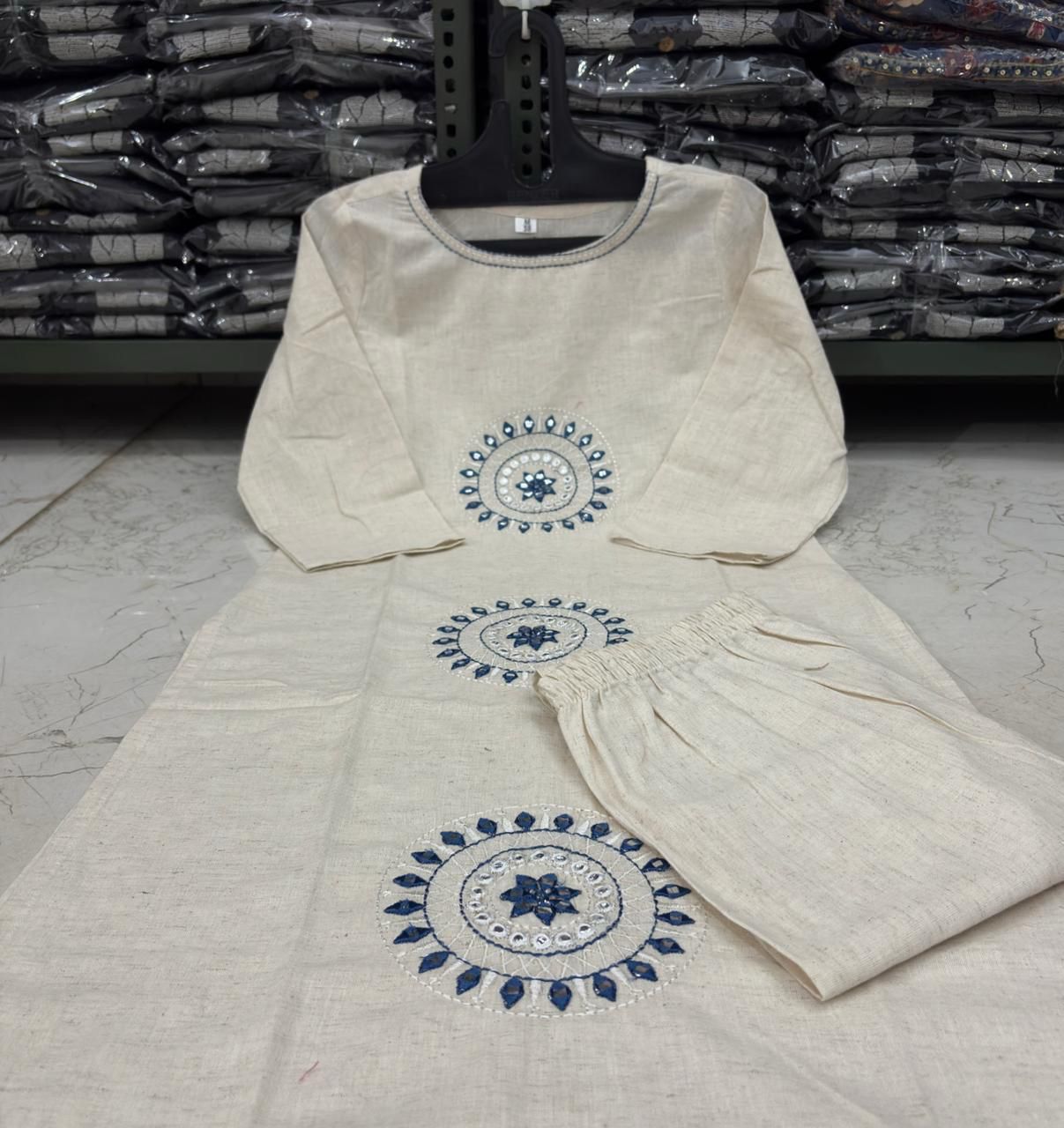 Elegant Ivory Cotton Flex Kurta Set - Image 6